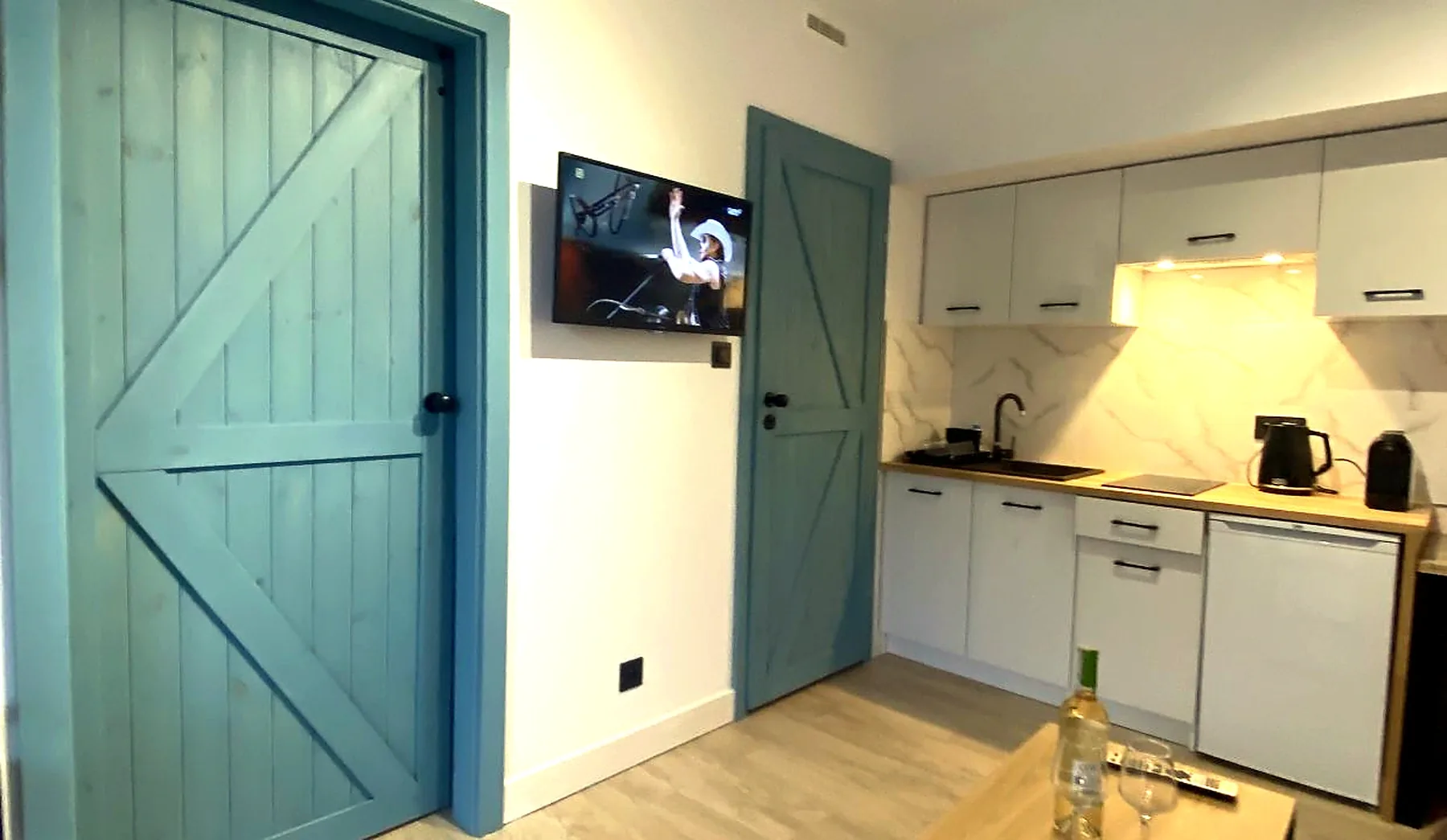 Jasny apartament z aneksem kuchennym Riviera Poddąbie